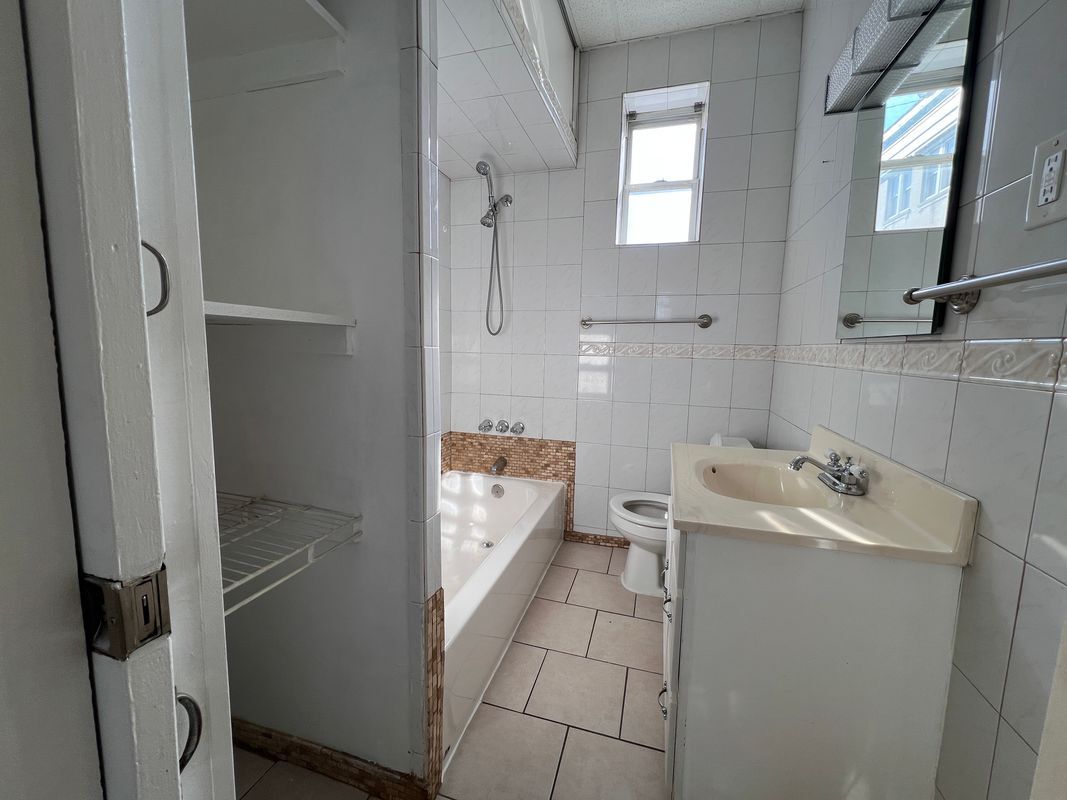 Building Photo - 1101 43rd St