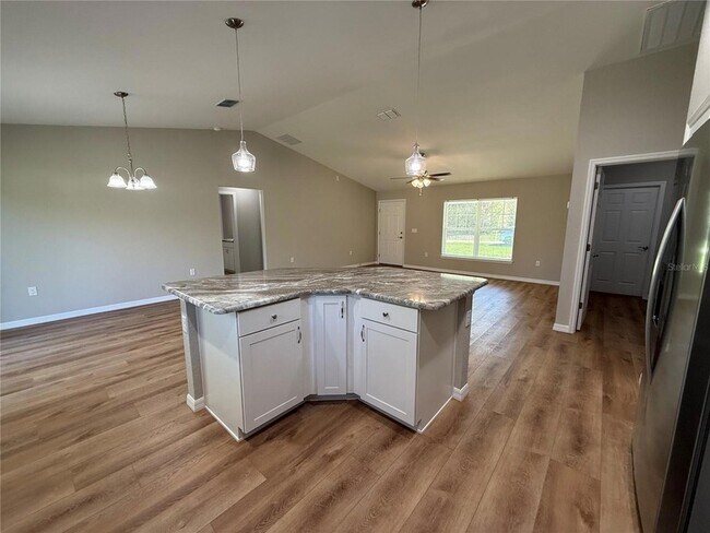 Building Photo - 10426 SW 133 Ave