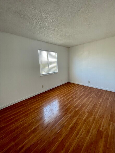 Building Photo - 6021 Vegas Dr