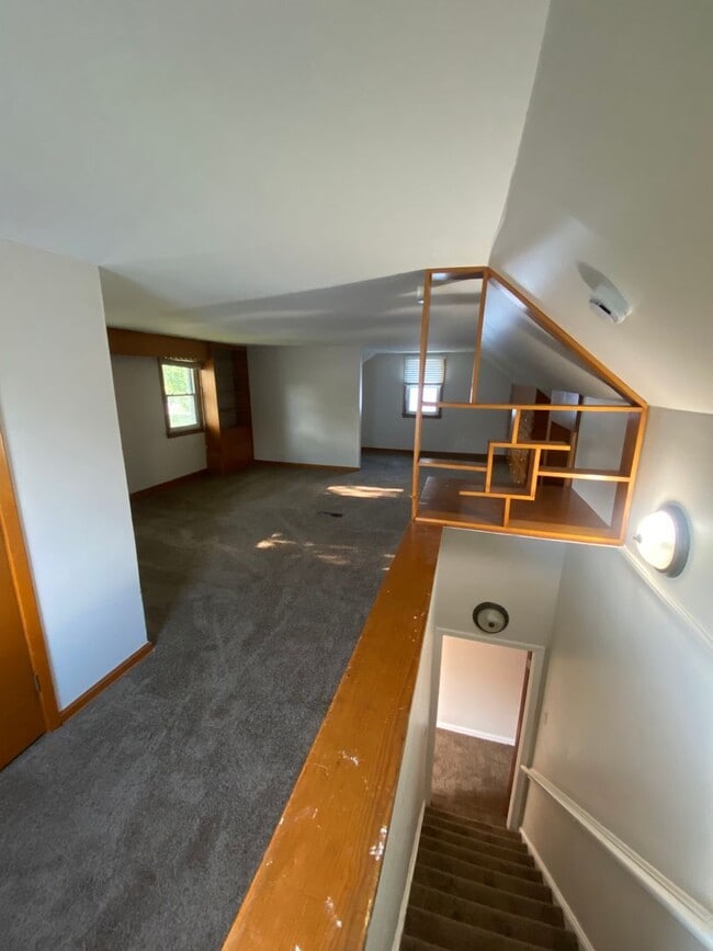Building Photo - 764 E 249th St