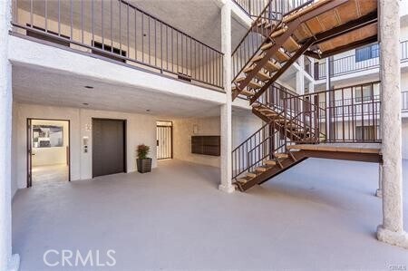 Building Photo - 835 E Lomita Ave