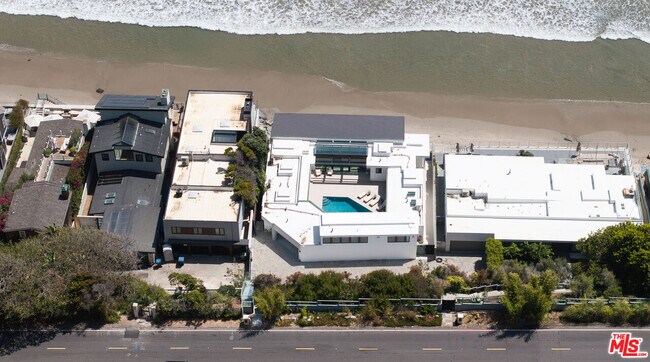 Building Photo - 31388 Broad Beach Rd