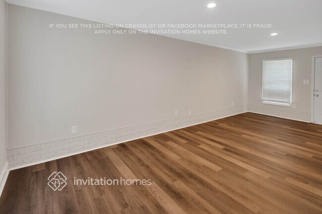 Building Photo - 7112 David Ave