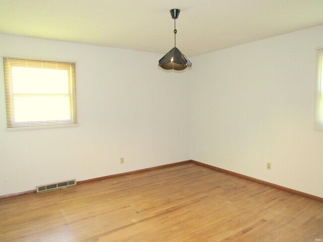 Building Photo - 4401 E Cambridge Ct