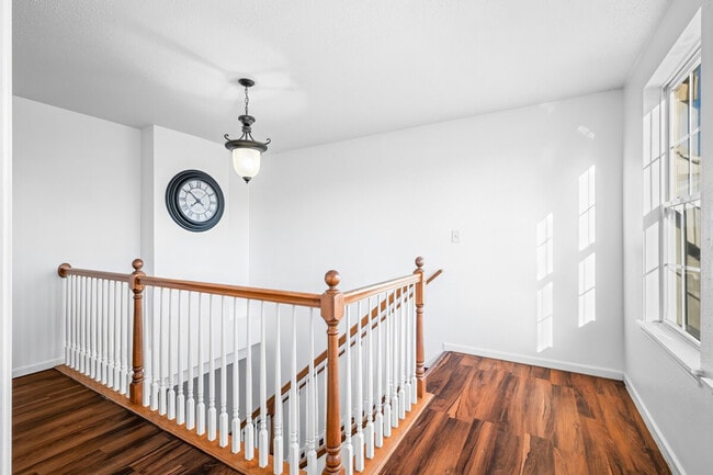 Building Photo - 2386 Meadow Bend Dr