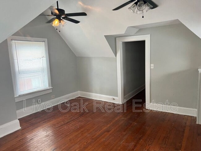 Building Photo - 610 Redgate Ave