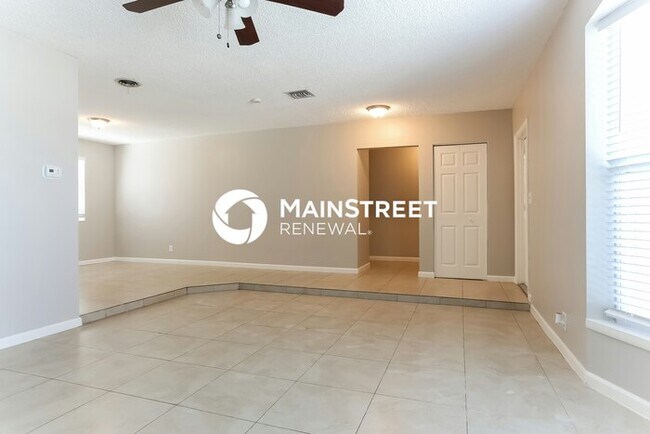 Building Photo - 3 Bedroom Pet-Friendly Home in Lauderhill, FL with Main Street Renewal