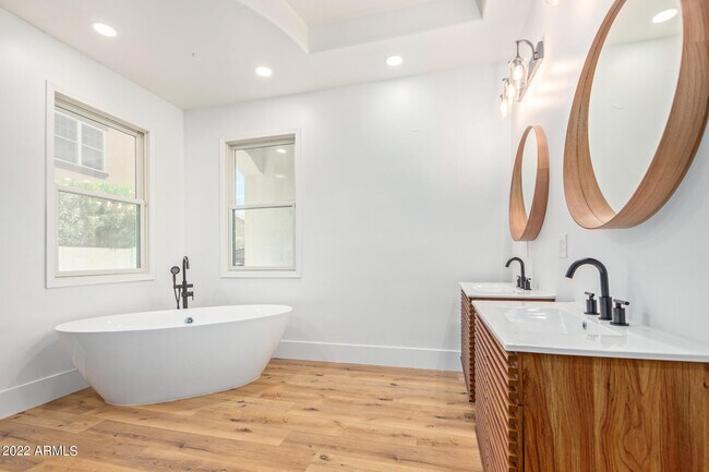 Building Photo - 3469 S Eucalyptus Pl