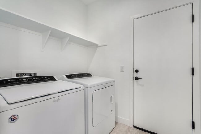 Building Photo - 14807 W Soft Wind Dr