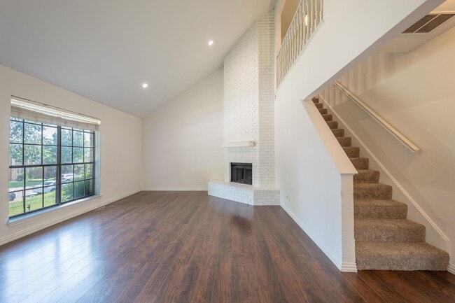 Building Photo - 9348 Highedge Cir