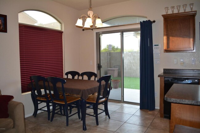 Dining Area - 2725 East Mine Creek Road