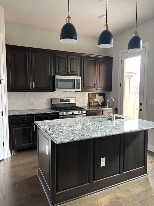 Building Photo - 4700 Sea Salt Dr