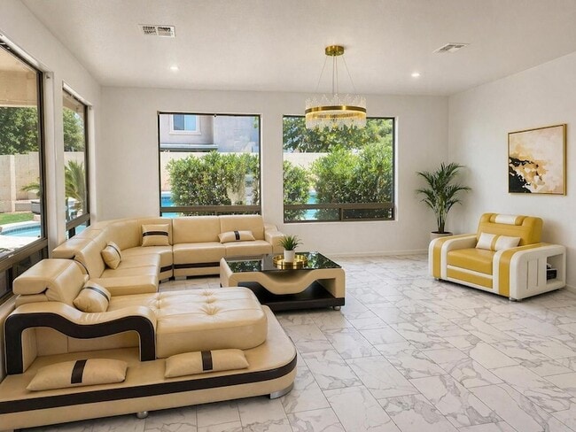 Building Photo - 8611 S 45th Glen