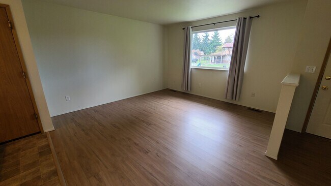 Building Photo - Borseth Street