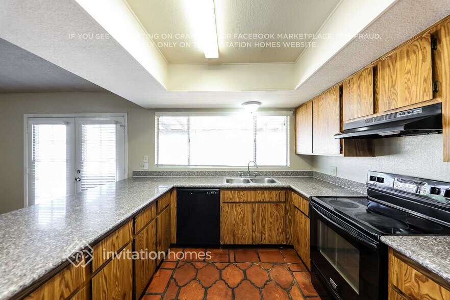 Building Photo - 11010 W Calle del Sol