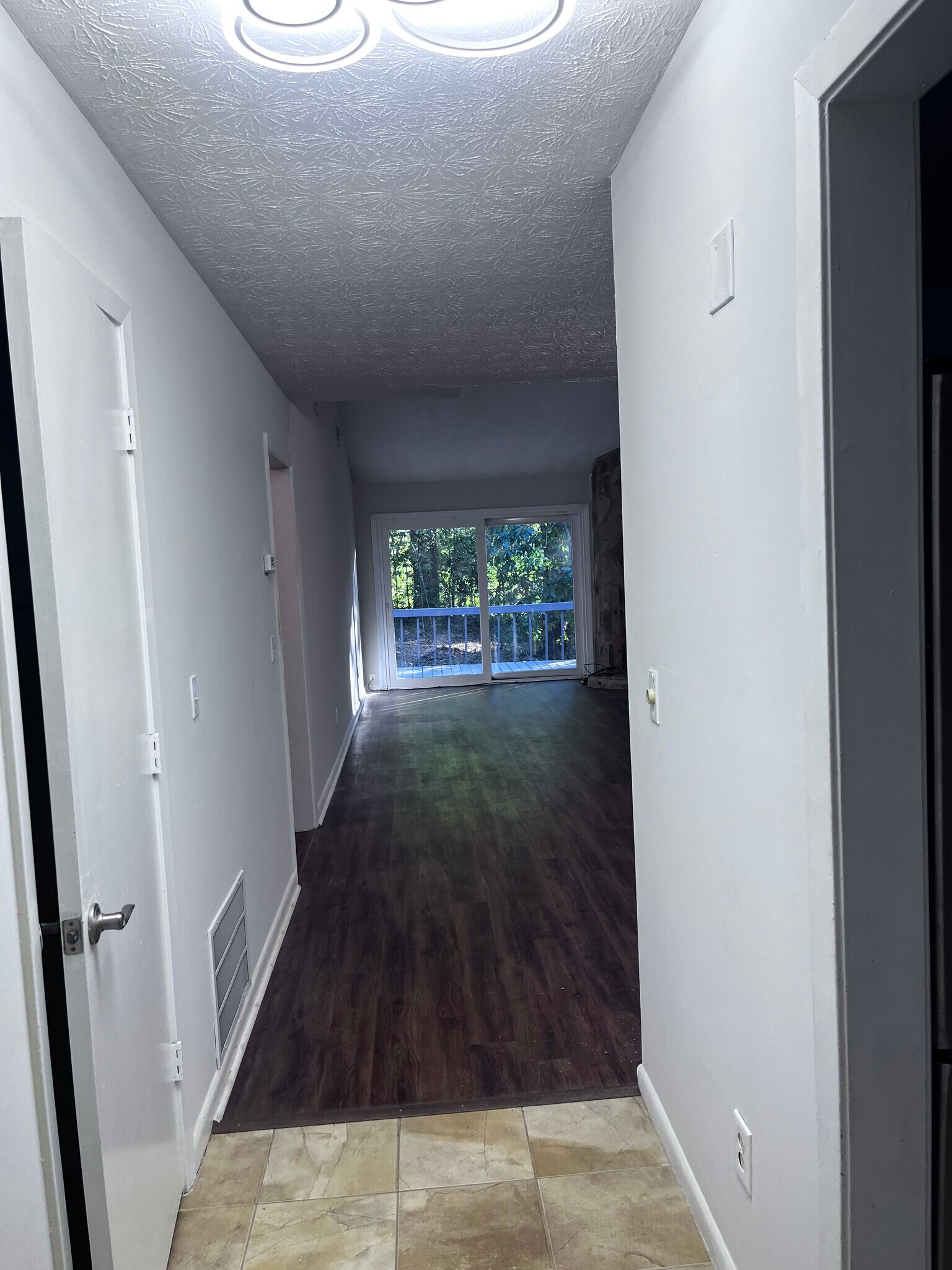 Building Photo - 2288 Paces Ferry Rd SE