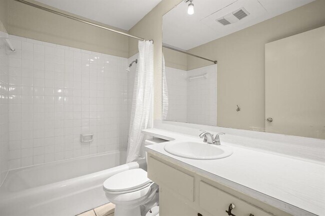 Building Photo - 7302 Sevilla Dr