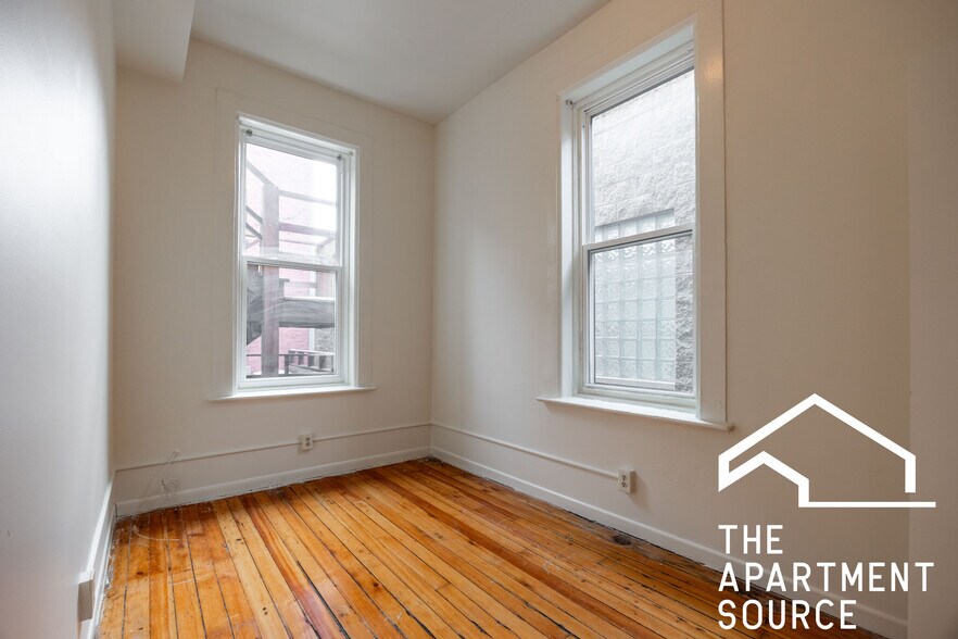 Building Photo - 2059 N Clifton Ave