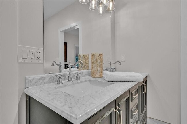 Building Photo - 225 Jayne Ellen Way