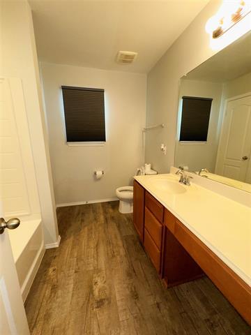 Building Photo - 916 Glenndon Dr