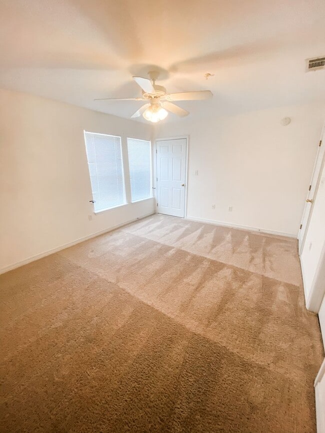 Building Photo - Fort Walton Townhome Available!!! 2bd/2.5bth