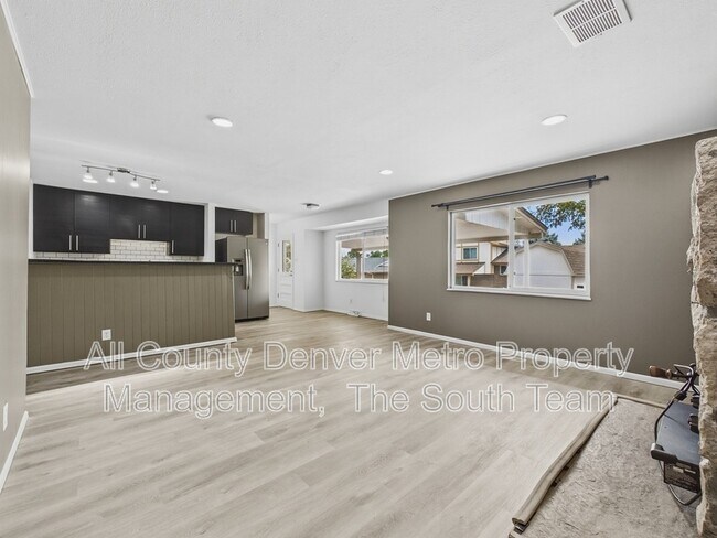 Building Photo - 2516 S Pagosa St