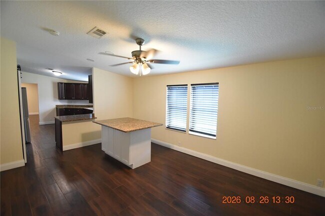 Building Photo - 12106 Waterview Dr