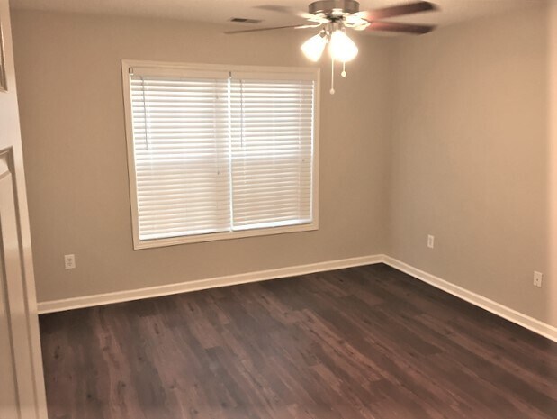 Building Photo - 112 Knightsbridge Rd