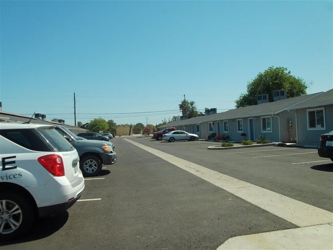 Building Photo - 5566 Arboga Rd