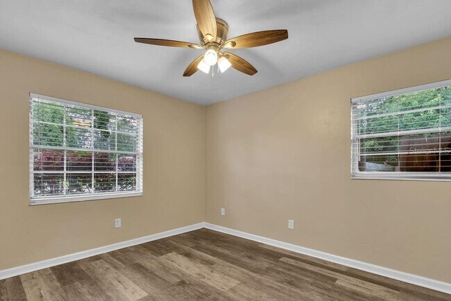 Building Photo - 5031 NW 28th Terrace