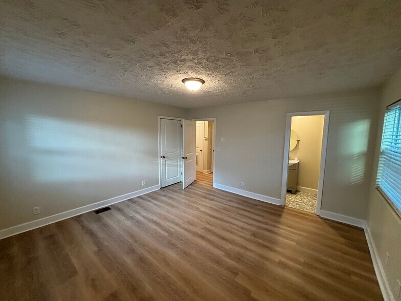 Building Photo - 3142 Belden Cir