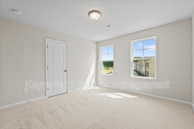 Building Photo - 1288 Maple Br Cir