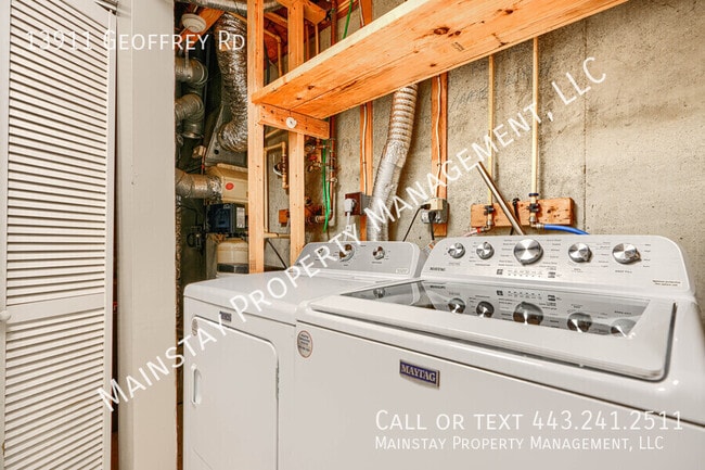 Building Photo - 13911 Geoffrey Rd