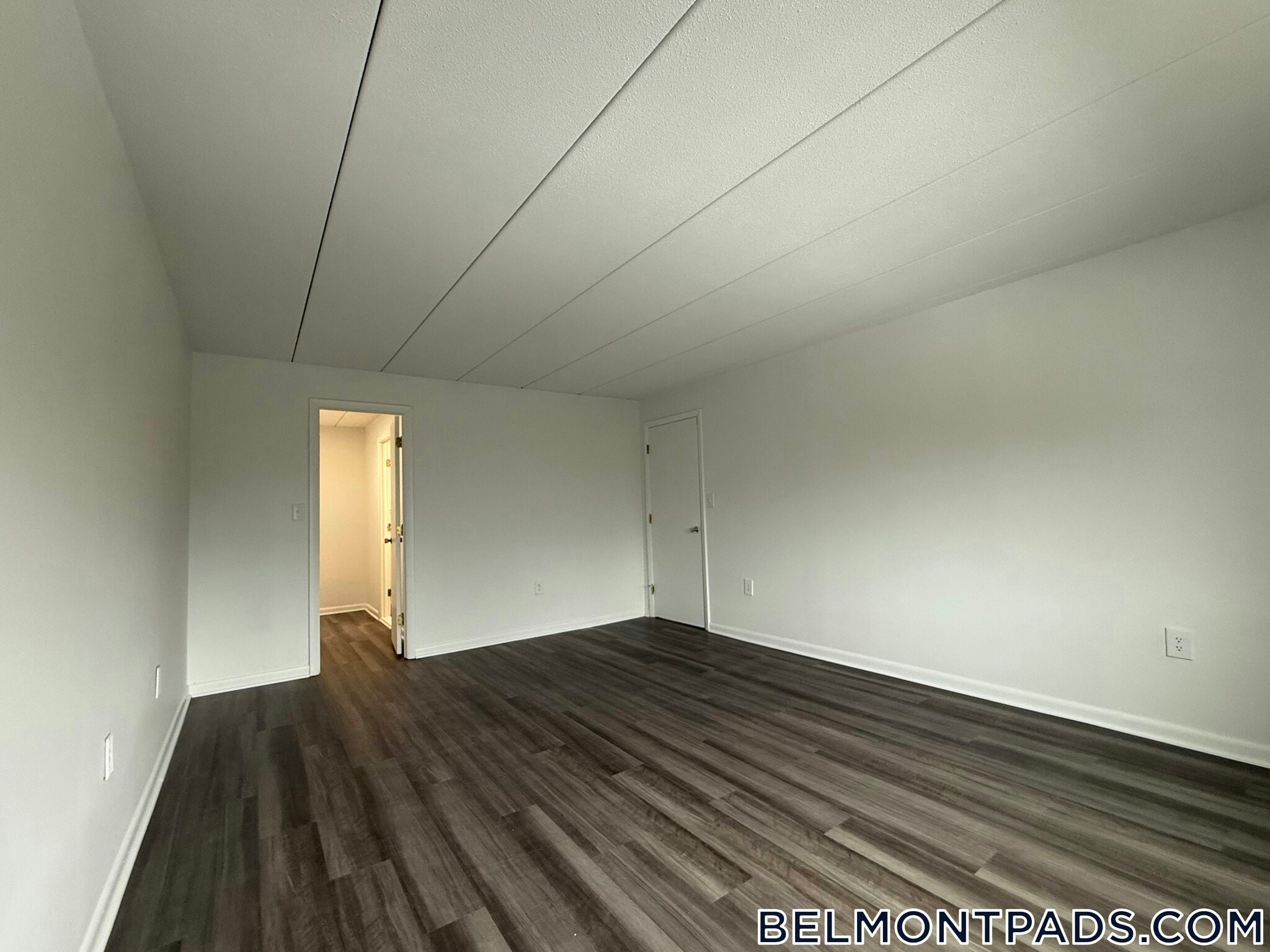 Building Photo - 55 Hill Rd