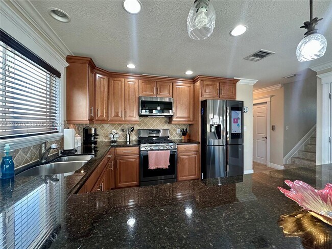 Building Photo - 1516 Aqueduct Ln