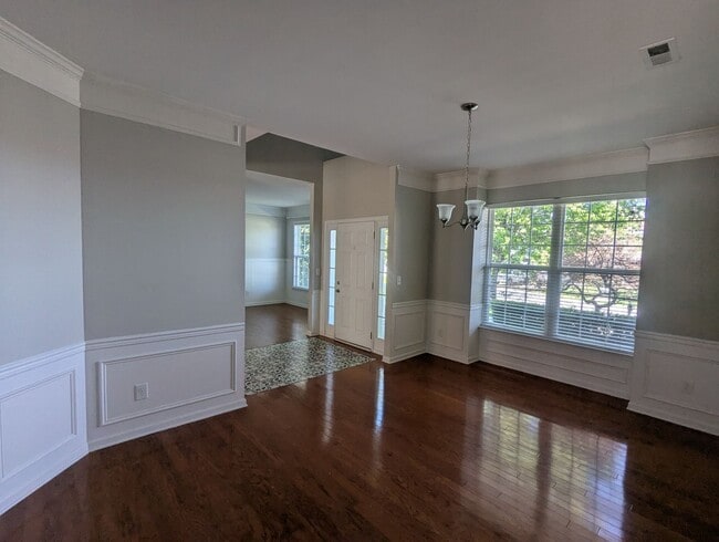 Building Photo - Harrisburg with Large Fenced-In Yard, Small Private Pool/Spa and Putting Green
