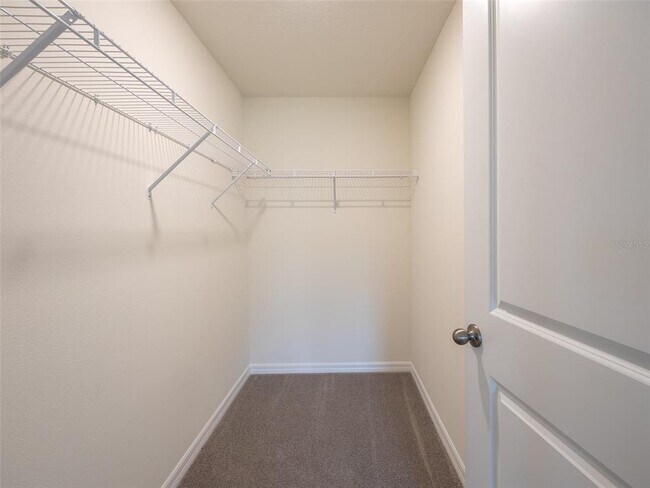 Building Photo - 3820 Mannered Gold Ave