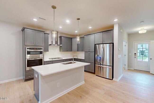 Building Photo - 2459 Englemann Dr