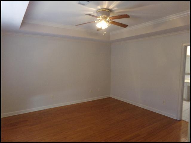 Building Photo - 103 Miramar Dr