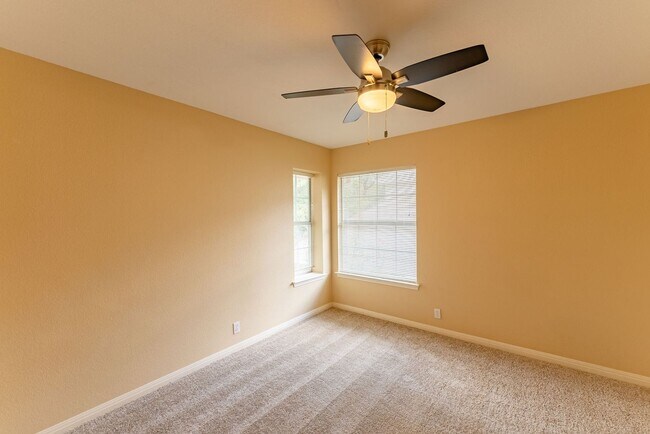 Building Photo - Spacious and stunning 4 bed 3.5 bath in Austin!!!