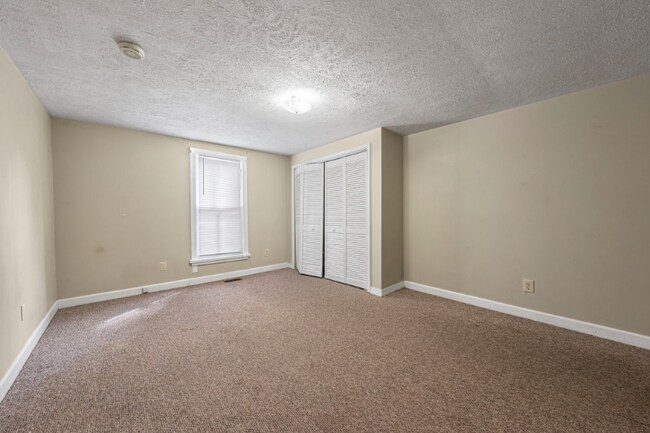 Building Photo - 1357 Park St