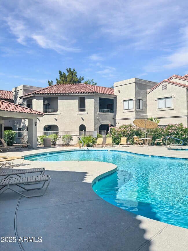 Building Photo - 9455 E Raintree Dr