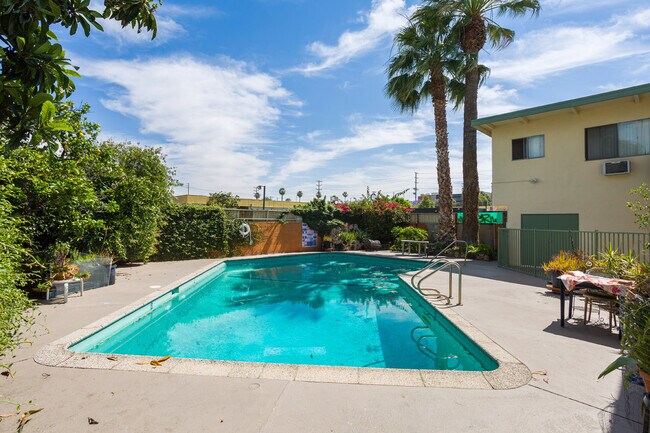 Building Photo - 12125 Weddington St