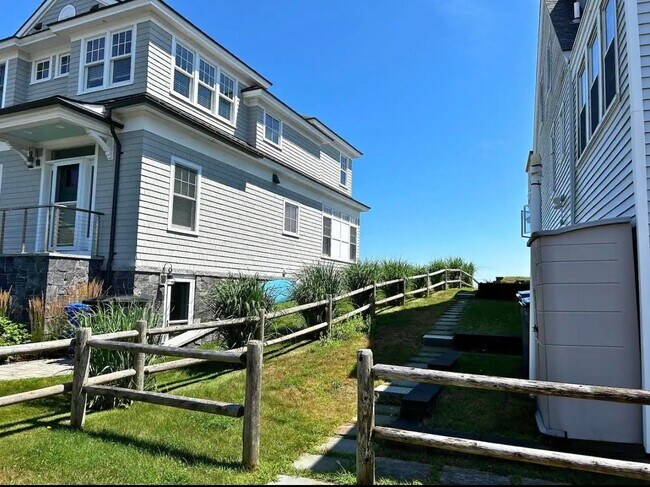 Building Photo - 1300 Ocean Blvd