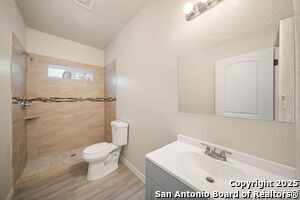 Building Photo - 9322 Clamp Ave