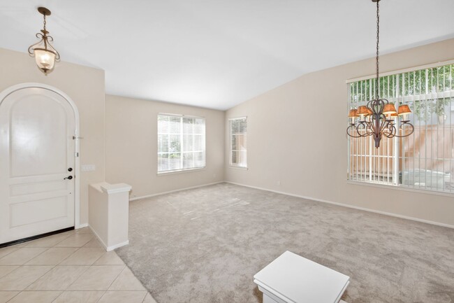 Building Photo - Long Term Rental in Chula Vista