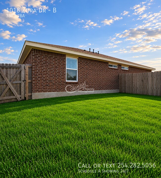 Building Photo - 1018 Zora Dr