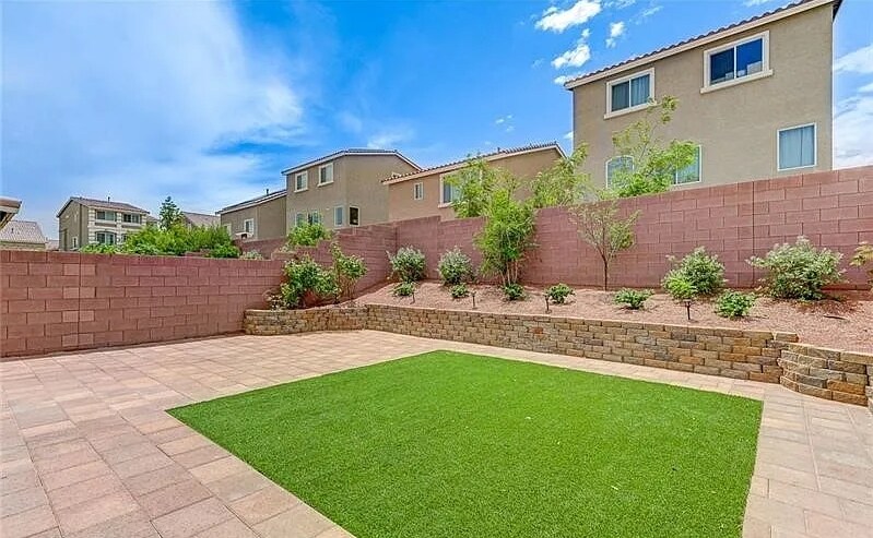 Building Photo - 7157 S Mann St