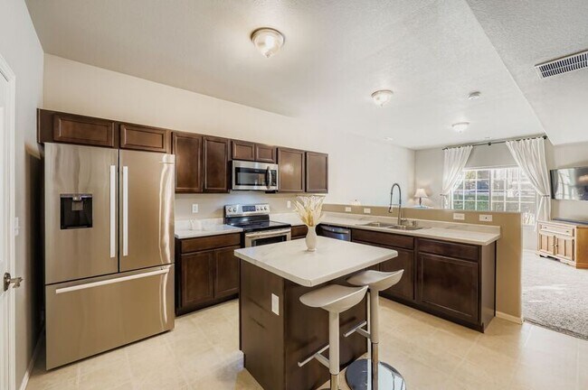 Building Photo - 7615 Red Fir Pt