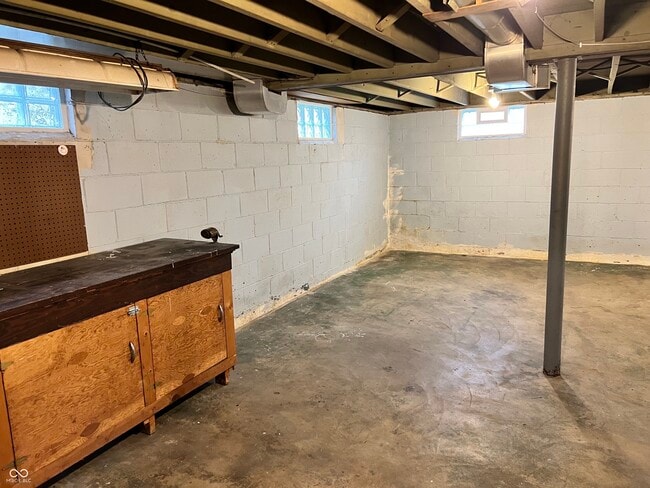 Building Photo - 1328 Wallace Ave